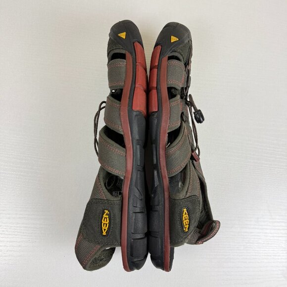 EUC Keen Clearwater CNX Sandals in the Raven/Tortoise Shell Colorway